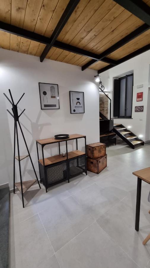 Dante Apartment *